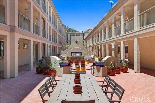 Common Area - Courtyard