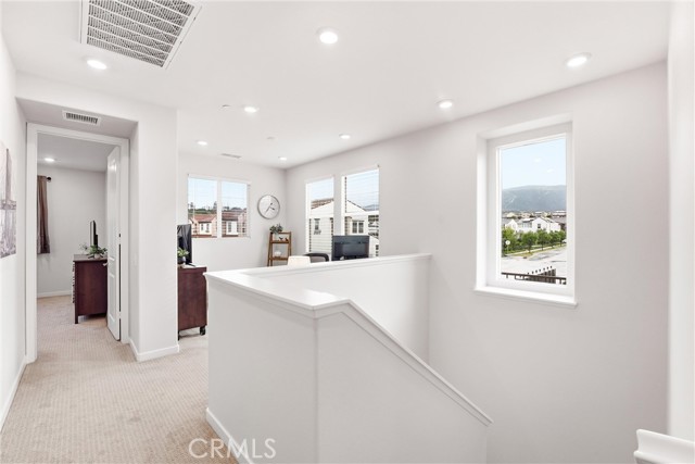 Image 15 of 45 For 3945 Lavine Way  101