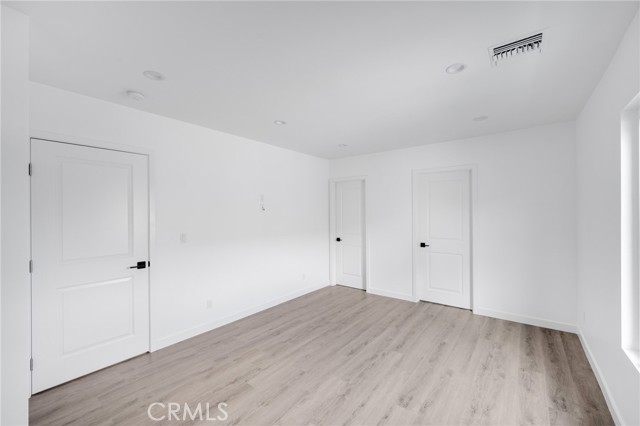 10333 Scoville Avenue photo 15