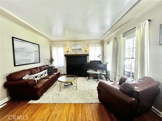 1037 North Rose Street photo 4