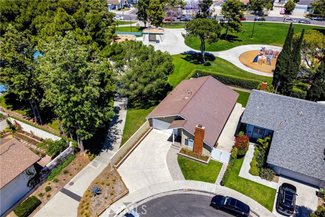 3701 S Ross Street, Santa Ana CA: https://media.crmls.org/medias/735aa205-f231-4d85-9603-0bc47431704e.jpg