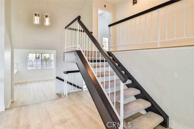 Detail Gallery Image 18 of 41 For 20591 Celtic St, Chatsworth,  CA 91311 - 5 Beds | 3/1 Baths