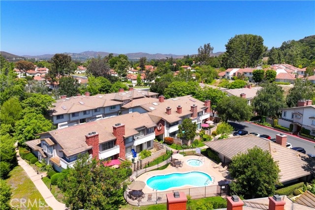 7 Greenmeadow Drive, Newbury Park CA: https://media.crmls.org/medias/735b35e9-8b6f-43e9-88ad-504804d9ab8b.jpg