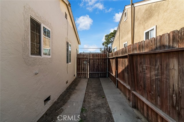 Detail Gallery Image 19 of 31 For 1409 E 59th St, Long Beach,  CA 90805 - 2 Beds | 1 Baths