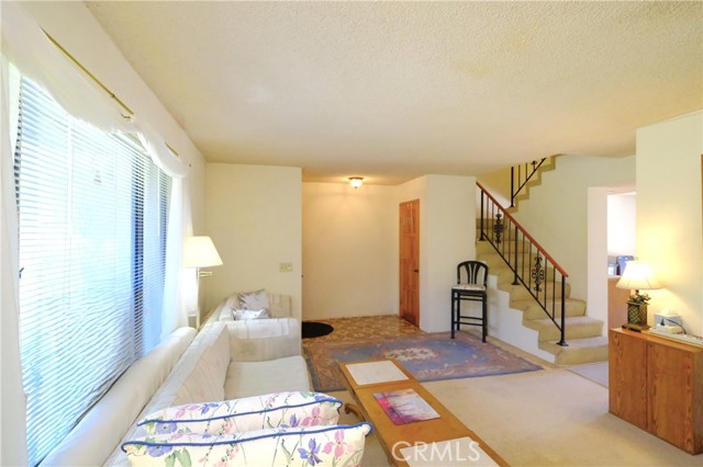 5132 Aspen Drive, Montclair CA: https://media.crmls.org/medias/735b5fc2-41ee-40b4-ab34-d9eed540c89d.jpg