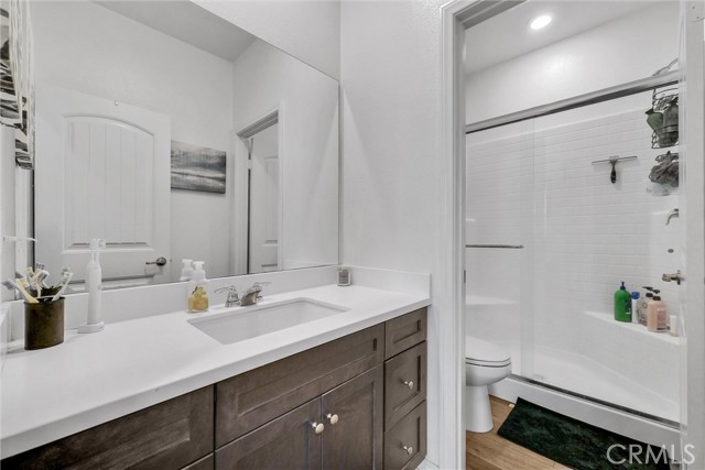 16548 Monteviejo Street, Fontana CA: https://media.crmls.org/medias/735bd5a9-8459-4a6d-ad55-c992b86f6a9e.jpg