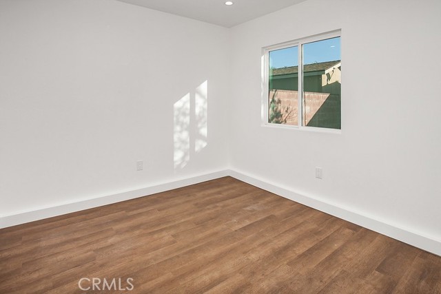 Detail Gallery Image 16 of 18 For 15334 Bledsoe St, Sylmar,  CA 91342 - 5 Beds | 2 Baths