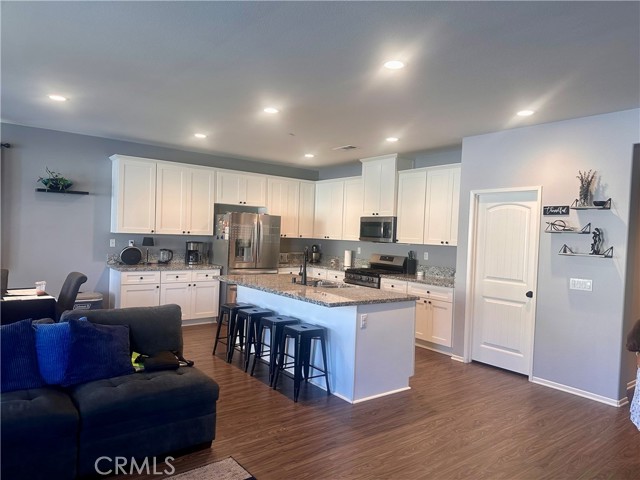 Detail Gallery Image 11 of 44 For 1433 Chardonnay, San Jacinto,  CA 92582 - 4 Beds | 2 Baths