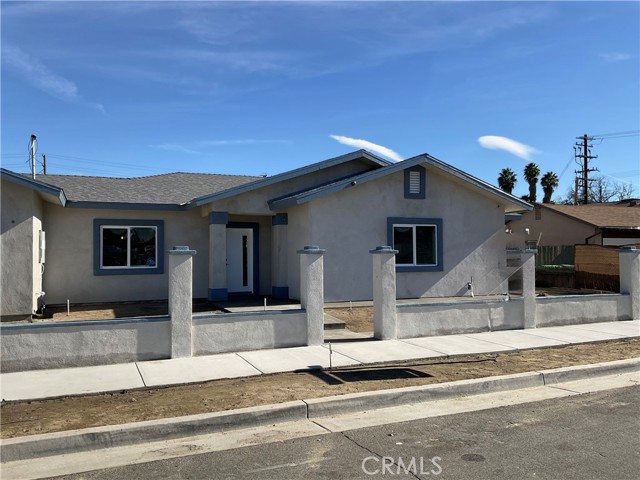 310 N Western, Hemet CA: https://media.crmls.org/medias/735cbb51-8968-4df8-9aa7-712d63532673.jpg