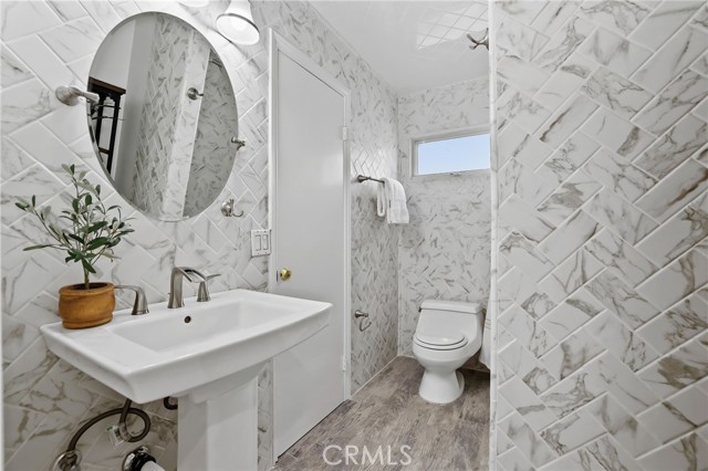 10351 Lassen Street, Los Alamitos CA: https://media.crmls.org/medias/735dd00d-5449-44ff-a95b-53c9b6d850ae.jpg