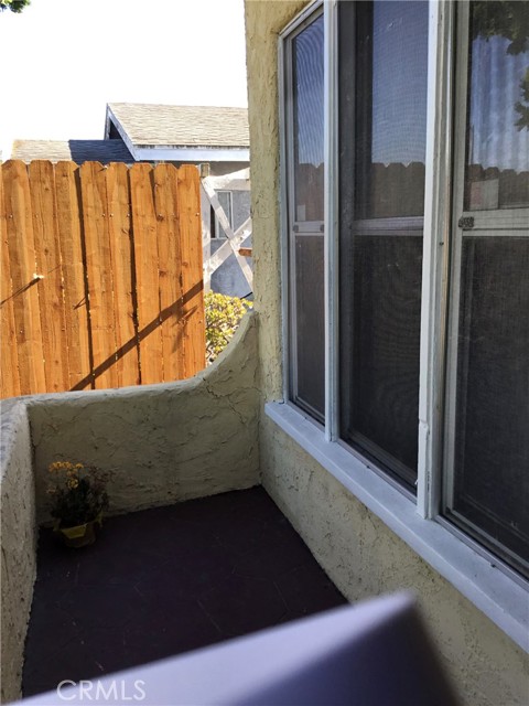 Detail Gallery Image 7 of 39 For 6001 4th Ave, Los Angeles,  CA 90043 - 2 Beds | 1 Baths
