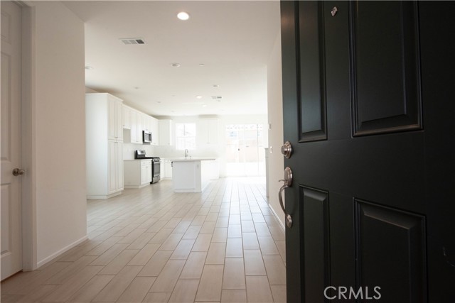 Detail Gallery Image 2 of 26 For 12574 Hanna Ct, Victorville,  CA 92392 - 4 Beds | 3 Baths