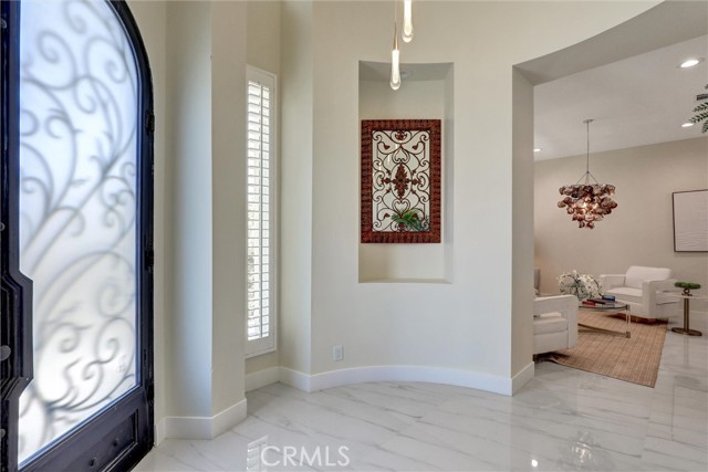 Detail Gallery Image 7 of 59 For 19002 Delaware St, Huntington Beach,  CA 92648 - 6 Beds | 5/1 Baths