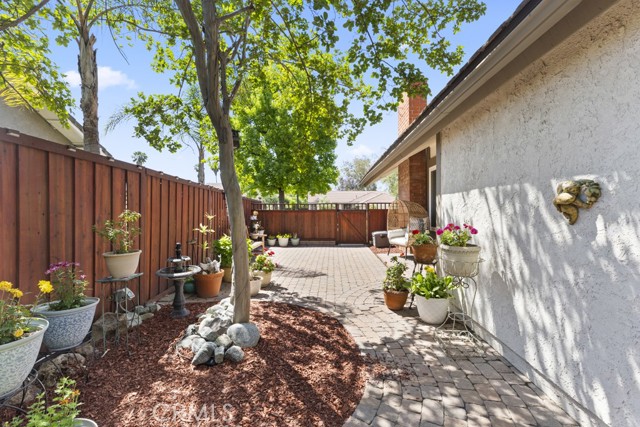836 Via Alameda, San Dimas CA: https://media.crmls.org/medias/735f2d8f-98e8-4acd-b763-4cda5babe6a6.jpg
