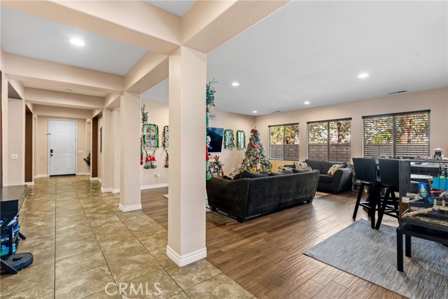 Detail Gallery Image 10 of 43 For 1449 Underhill Ct, Beaumont,  CA 92223 - 4 Beds | 3/1 Baths
