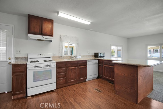 1180 Camino Del Rancho, Hemet CA: https://media.crmls.org/medias/73603a64-78a9-4a45-8eb4-97db9c6ada2f.jpg