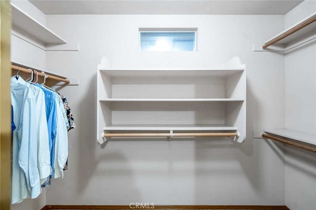 https://media.crmls.org/medias/7360dc3d-a310-44bb-9583-b88c3a86cede.jpg?preset=X-Large