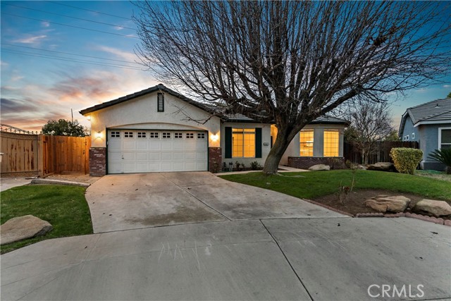 Detail Gallery Image 1 of 1 For 2407 S Phillip Ave, Fresno,  CA 93727 - 3 Beds | 2 Baths
