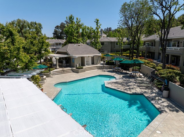 26129 Mcbean Pkwy, Valencia CA: https://media.crmls.org/medias/7362587b-166a-42bd-8b12-a46bed4ef6c6.jpg