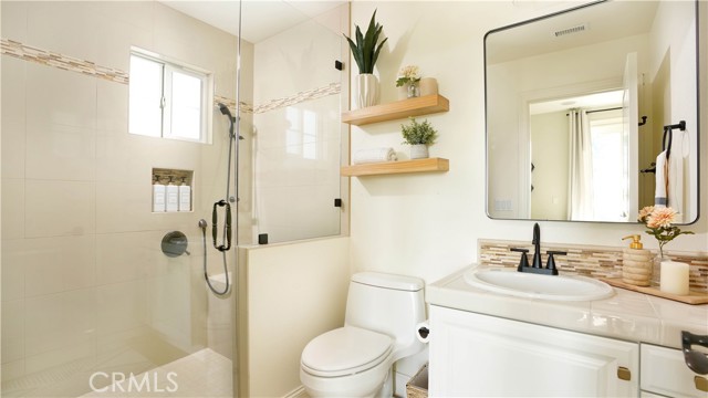19 Basilica Place, Ladera Ranch CA: https://media.crmls.org/medias/736277bb-1626-4317-aa6e-6576099ef0a1.jpg