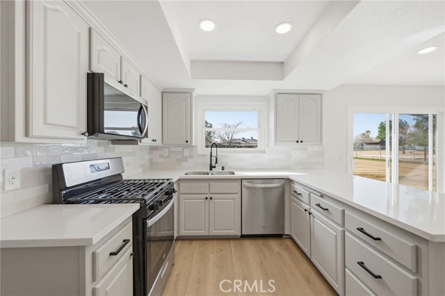 Detail Gallery Image 22 of 44 For 22267 Gayhead, Apple Valley,  CA 92307 - 3 Beds | 2 Baths