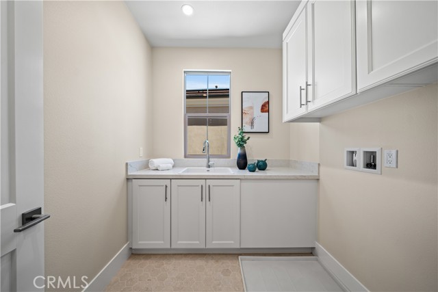 Detail Gallery Image 46 of 72 For 105 Sunnyslope, Irvine,  CA 92618 - 4 Beds | 4/1 Baths