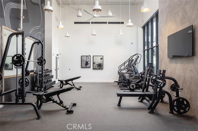 511 S Harbor, San Pedro CA: https://media.crmls.org/medias/73642b3a-7a12-426c-a32d-2832193e8272.jpg