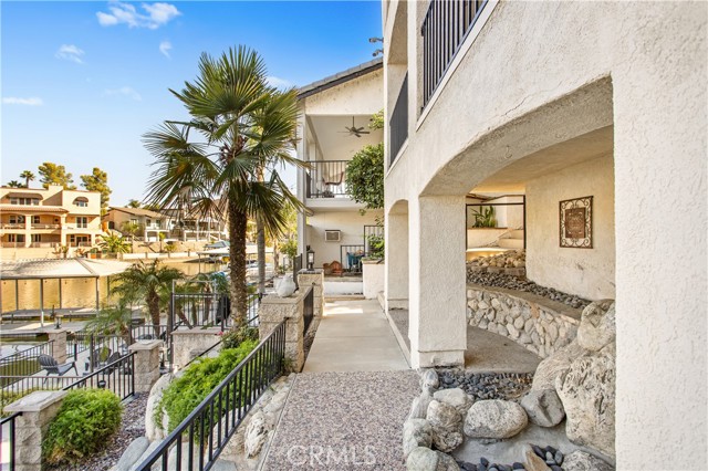 Detail Gallery Image 3 of 56 For 30248 White Wake, Canyon Lake,  CA 92587 - 3 Beds | 2/1 Baths