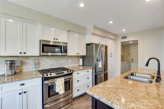 Detail Gallery Image 15 of 38 For 1247 Deer Creek Rd, San Dimas,  CA 91773 - 3 Beds | 2/1 Baths