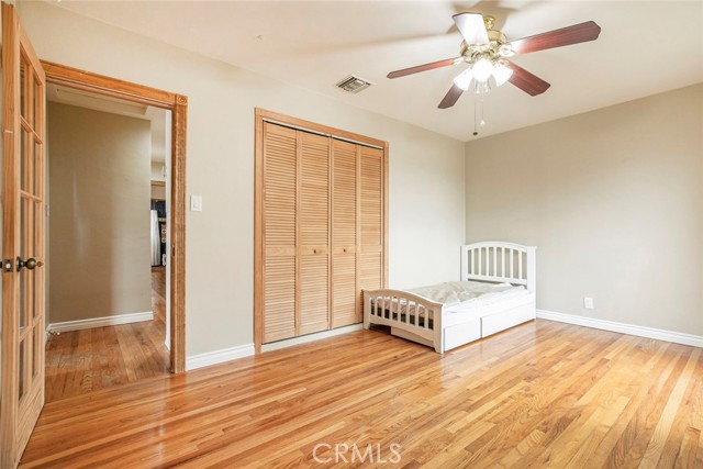 10630 Samoa Avenue, Tujunga CA: https://media.crmls.org/medias/73646e44-aa00-48ac-857a-33bebe9fcb86.jpg