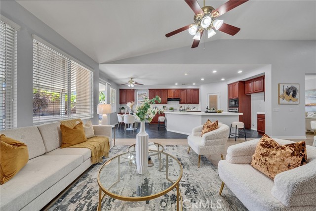 Detail Gallery Image 16 of 46 For 5722 Canoe Dr, Corona,  CA 92880 - 4 Beds | 3 Baths