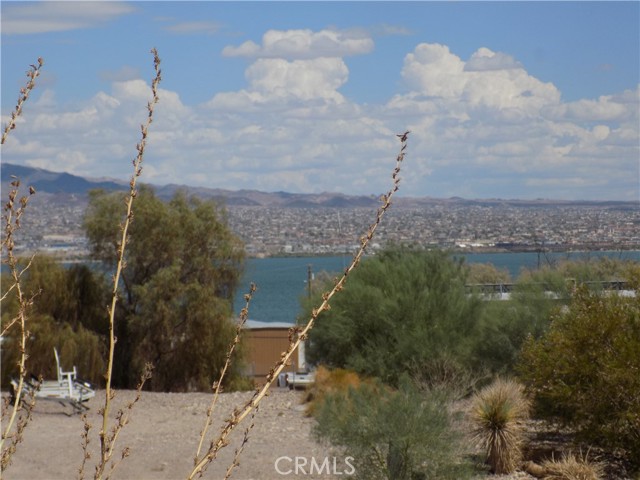 Detail Gallery Image 5 of 68 For 12600 Havasu Lake Rd #60,  Needles,  CA 92363 - 3 Beds | 2 Baths