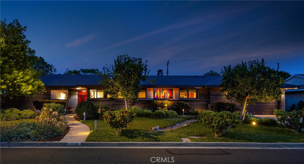 1006 W Pioneer Drive