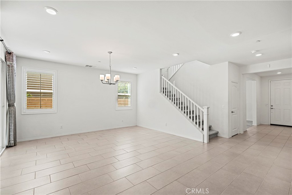 MLS #WS25243385 image #7