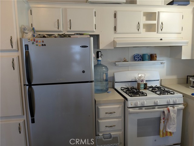 Detail Gallery Image 4 of 10 For 24200 Walnut St #57,  Torrance,  CA 90501 - 1 Beds | 1 Baths