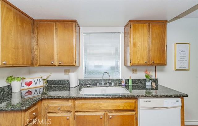 Detail Gallery Image 7 of 37 For 1182 N Sunflower Ave #5,  Covina,  CA 91724 - 2 Beds | 3 Baths