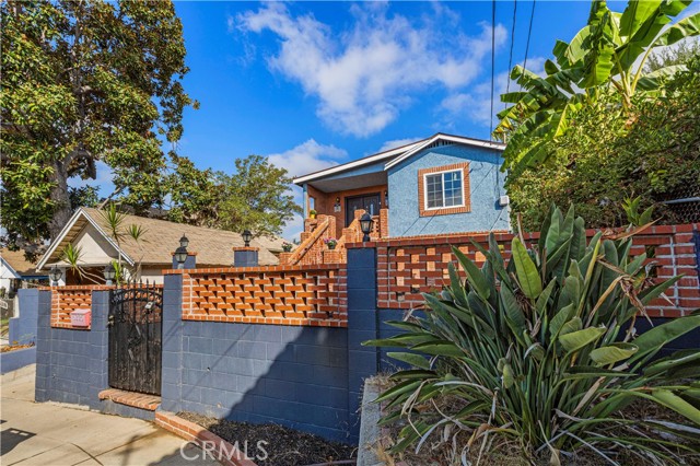 6225 Beard Street, Highland Park CA: https://media.crmls.org/medias/7368dda2-bc86-4a82-8beb-e8f24c5ec76c.jpg