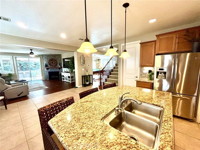 Detail Gallery Image 8 of 29 For 124 Little Ranch Cir, Oakley,  CA 94561 - 4 Beds | 3 Baths