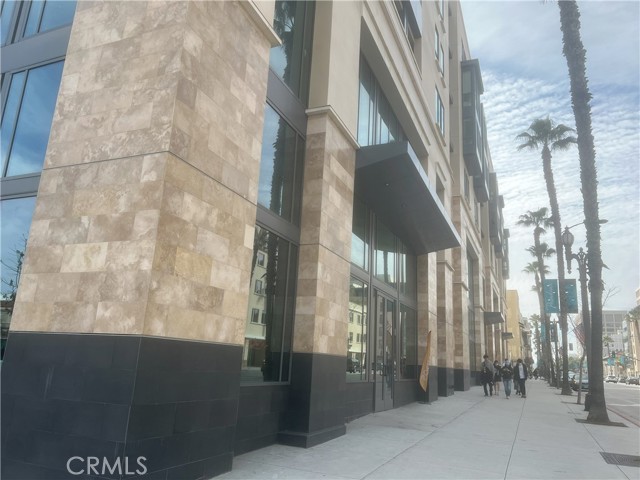 39 South Los Robles, 3002