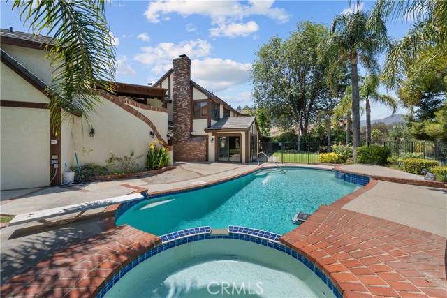 25472 Via Acorde, Valencia CA: https://media.crmls.org/medias/736be7de-2919-4f1f-9c7b-7890749479bf.jpg