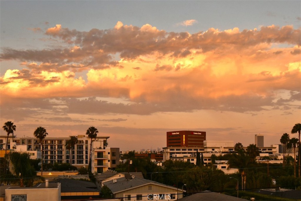 https://media.crmls.org/medias/736d1e02-1ed8-48e2-b388-26f0c5189c2a.jpg?preset=X-Large