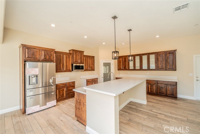 Detail Gallery Image 11 of 44 For 1275 Hollister, Pinon Hills,  CA 92372 - 4 Beds | 2 Baths