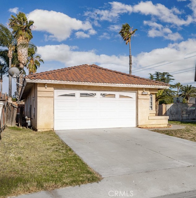 Image 2 for 11379 Oak Knoll Dr, Fontana, CA 92337