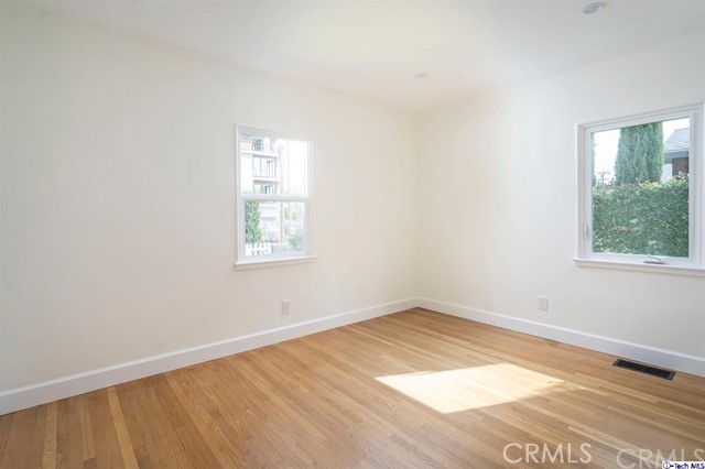 2 Bed Home for Sale in Toluca Lake, California