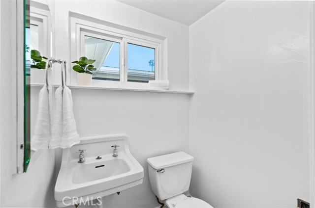 Detail Gallery Image 11 of 20 For 33762 El Encanto Ave, Dana Point,  CA 92629 - 3 Beds | 2/1 Baths