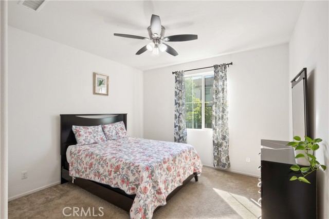 Detail Gallery Image 10 of 36 For 5604 Altamura Way #10,  Fontana,  CA 92336 - 4 Beds | 3 Baths