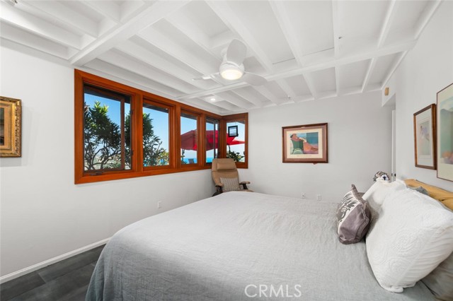 1687 Temple Hills Drive, Laguna Beach CA: https://media.crmls.org/medias/7370cf58-eb8d-4368-a27e-c63a5c0499d8.jpg