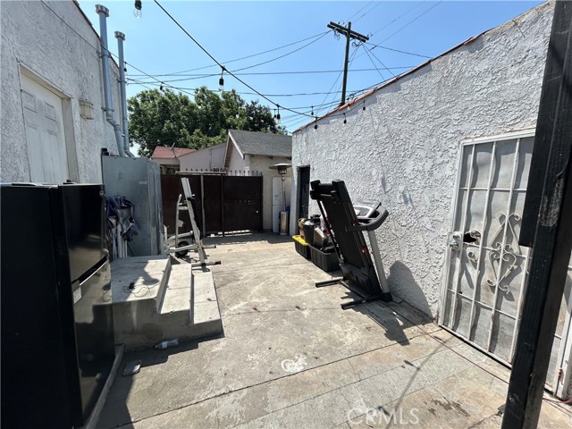 Detail Gallery Image 23 of 27 For 441 W 69th St, Los Angeles,  CA 90003 - – Beds | – Baths