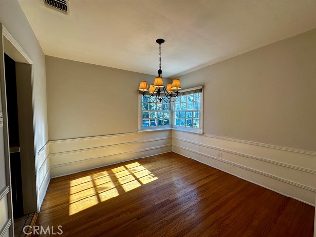 Detail Gallery Image 7 of 36 For 11741 Otsego St, Valley Village,  CA 91607 - 4 Beds | 2/1 Baths