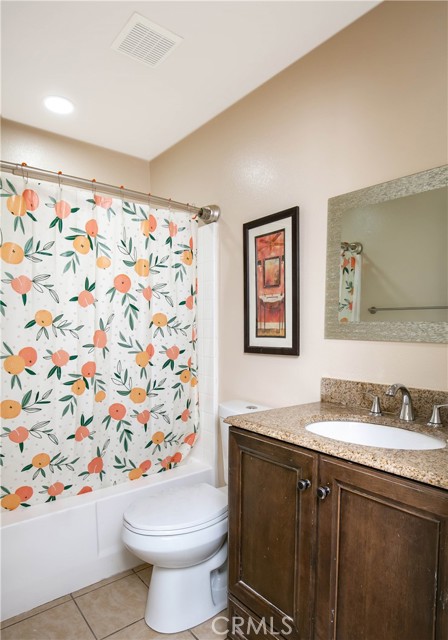 Detail Gallery Image 14 of 18 For 26922 Flo, Canyon Country,  CA 91351 - 2 Beds | 2 Baths